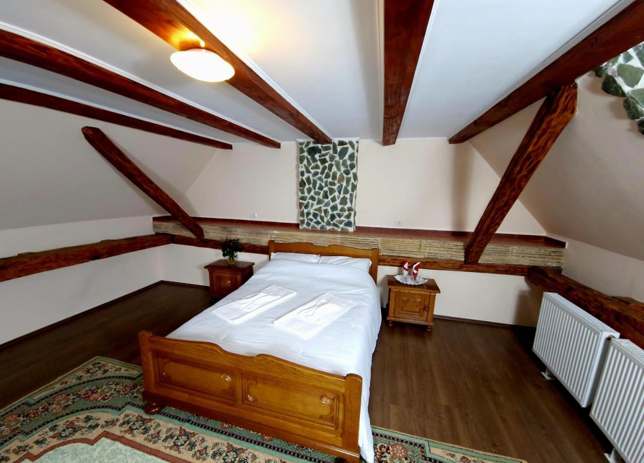 Mehadica House Villa ภายนอก รูปภาพ
